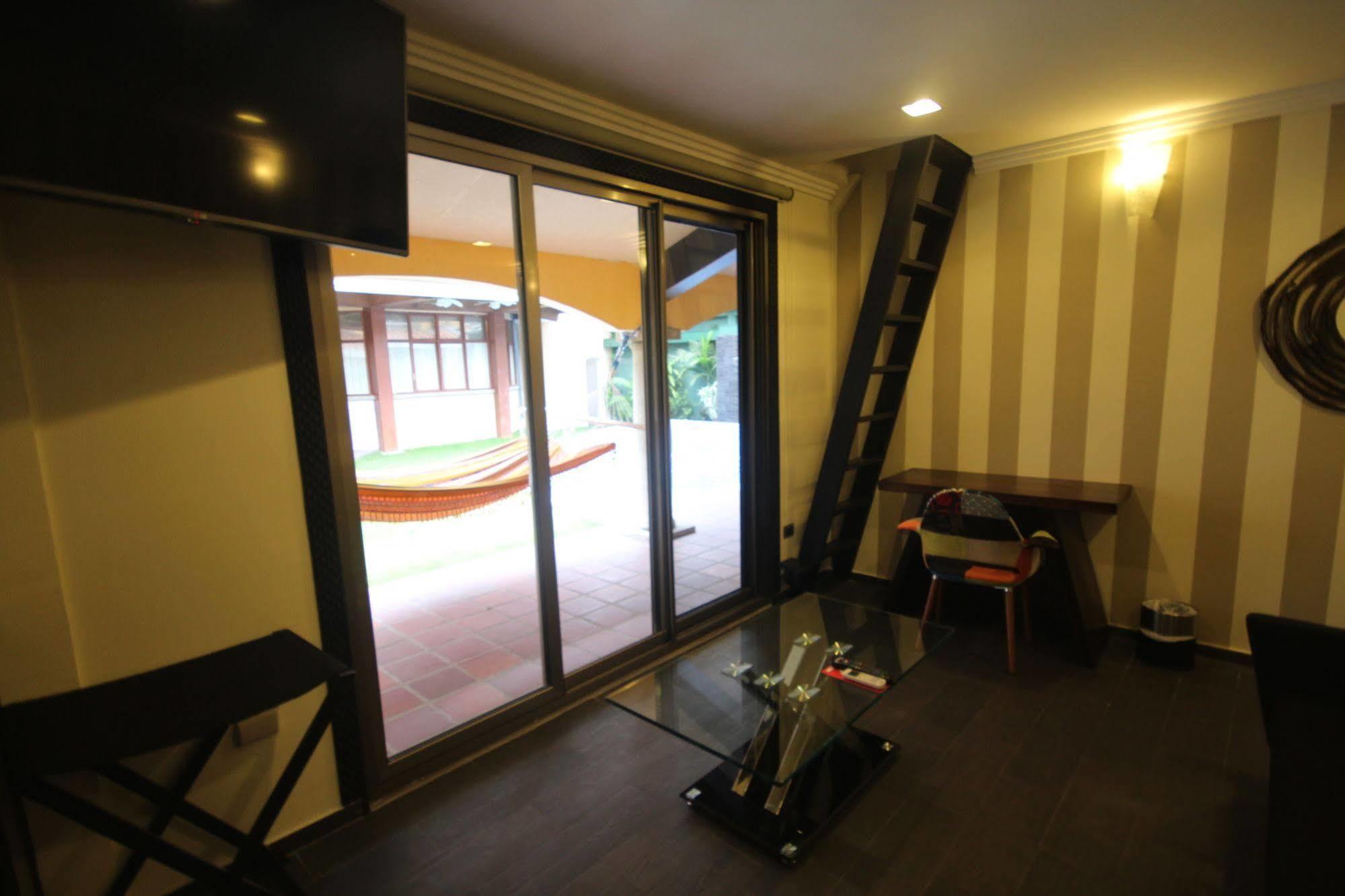Cedros Boutique